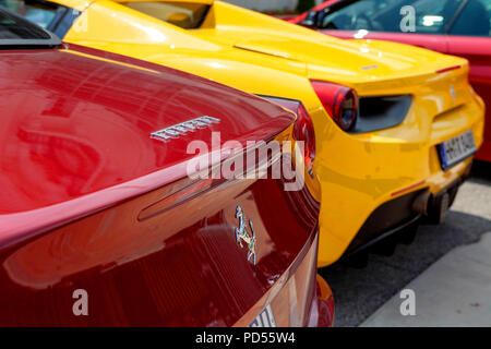 Gelb Ferrari 488 Auto von Monte Carlo in Monaco eine administrative Bereich des Fürstentums Monaco geparkt Stockfoto