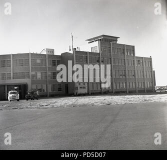 1950, historische, äußere der Jan Smuts airport, mit Control Tower, Johannesburg, Südafrika. Stockfoto