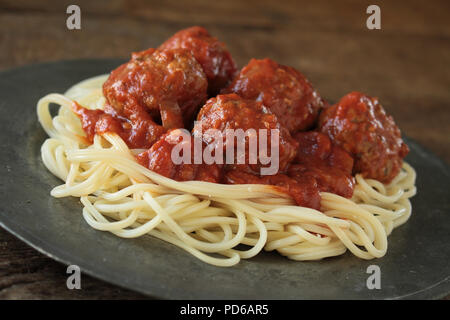 Vergoldete frikadelle Essen Stockfoto