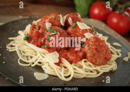 Vergoldete frikadelle Essen Stockfoto
