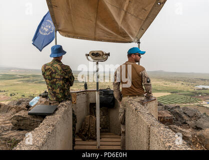 Golanhöhen, Israel - 6. Mai 2018: UN-Beobachter in der Israelischen syrischen Grenze Stockfoto