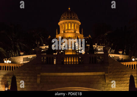 Bahai Schrein in Haifa, Stadt bei Nacht Stockfoto