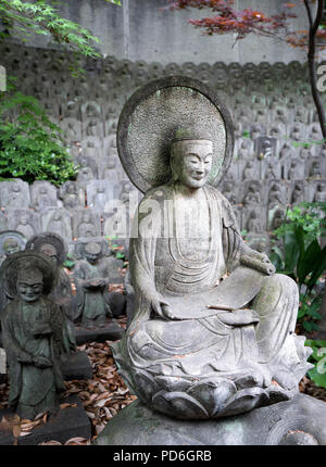 Japan, Insel Honshu, Kanto, Tokio, Statue des Buddha im Tempel Daien-jin. Stockfoto