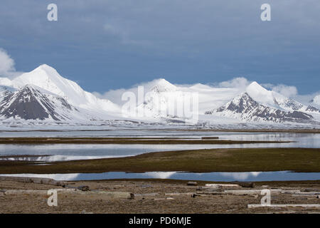Norwegen, Svalbard, Spitzbergen, Isfjord, Poolepynten. Stockfoto