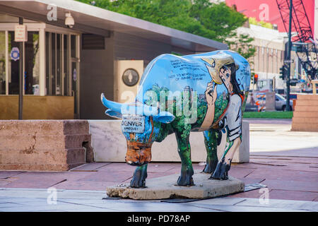 Denver, 3. Mai: Interessante blue Buffalo in der Innenstadt am 3. Mai 2017 in Denver, Colorado Stockfoto