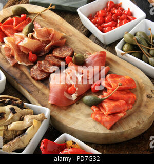 Gesunde finger food antipasta Tapas Auswahl Stockfoto