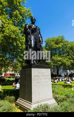 England, London, Marylebone, Cavendish Square Gardens, Statue von Lord George Bentinck Stockfoto