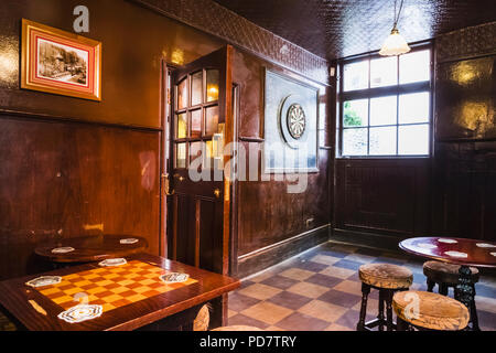 England, London, Southwark, Anker, tippen Sie auf "Pub, traditionelle Pub, Spielzimmer Stockfoto