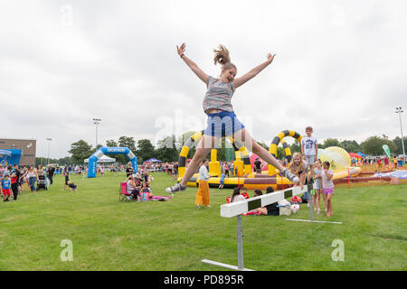 Warrington, Großbritannien. 7. August 2018. 07. August 2018 - Der erste Tag der Victoria Park erleben. VPX ist im elften Jahr und ist im Victoria Park, Latchford, Warrington, Cheshire jedes Jahr abgehalten. Jeden Dienstag im August die Tore für eine Vielzahl von Animationen für Kinder, die alle kostenlos Kredit: John Hopkins/Alamy leben Nachrichten Stockfoto