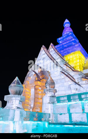 Shenzhen, Shenzhen, China. 8 Aug, 2018. Harbin, China - verschiedene Eisskulpturen können an der Harbin Laterne in Harbin gesehen, im Nordosten der chinesischen Provinz Heilongjiang. Credit: SIPA Asien/ZUMA Draht/Alamy leben Nachrichten Stockfoto