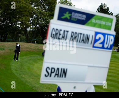 Gleneagles, Schottland, Großbritannien; 8. August, 2018. Tag 1 Golf Wettbewerb in Gleneagles. Männer und Frauen Mannschaft Meisterschaften Round Robin - Runde 1. Vier Ball Match Play Format. Gleneagles für die Europameisterschaft 2018. Georgia Hall der GB-Chips auf das Grün am 10. Loch. Credit: Iain Masterton/Alamy leben Nachrichten Stockfoto