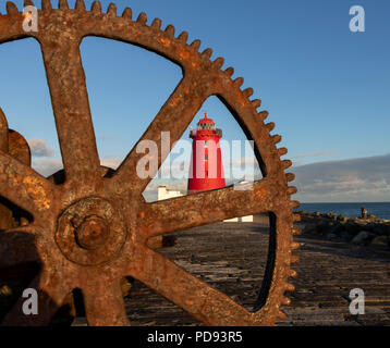 Poolbeg Leuchtturm auf der Great South wall Dublin gebaut in 1768 und zunächst auf Candlepower betrieben. Stockfoto