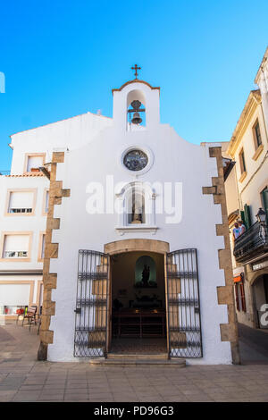 Kapelle von Mare de Deu del socors in der Stadt Tossa de Mar an der Costa Brava, Spanien. Stockfoto