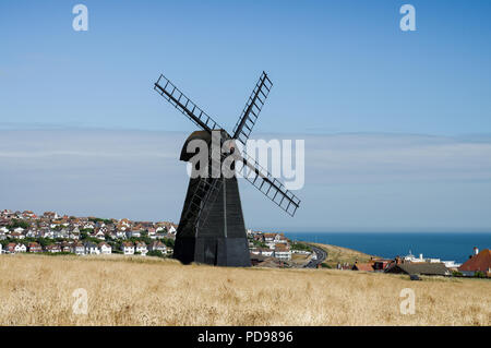 Rundumleuchte Mühle (oder Neue Mühle) - einem denkmalgeschützten Kittel Mühle in Rottingdean, East Sussex an einem sonnigen Sommertag Stockfoto