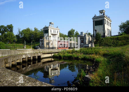 Moskau, Russland - ca. Juli 2018 Gateway auf dem Moskauer canal Stockfoto