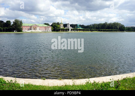 Moskau, Russland - ca. Juli 2018 Kuskowo Immobilien Stockfoto