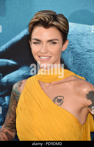HOLLYWOOD, CA - AUGUST 06: Ruby Rose die Premiere von Warner Bros. Bilder und Schwerkraft Bilder 'Premiere der "Meg" an der TLC Chinese Theatre besucht am August 06, 2018 in Hollywood, Kalifornien. Stockfoto