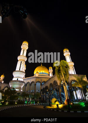 Das Jame Asr Hassanil Bolkiah Moschee, die größte Moschee von Brunei. Das Jame Asr Hassanil Bolkiah Moschee wurde 1992 erbaut im 25. Jahr von Th zu feiern. Stockfoto