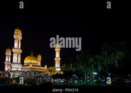 Das Jame Asr Hassanil Bolkiah Moschee, die größte Moschee von Brunei. Das Jame Asr Hassanil Bolkiah Moschee wurde 1992 erbaut im 25. Jahr von Th zu feiern. Stockfoto