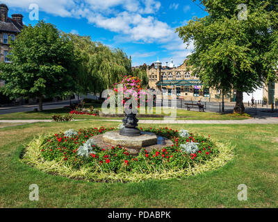 Die königliche Halle von Crescent Gardens im Sommer Harrogate, North Yorkshire England Stockfoto