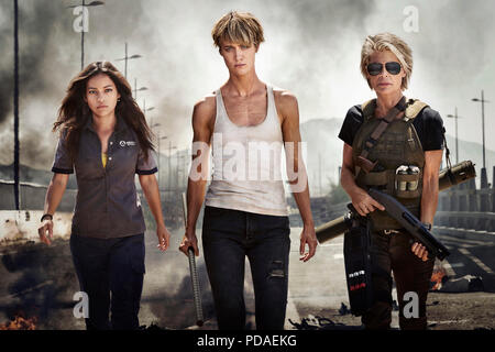 RELEASE DATE: November 22, 2019 TITEL: Ohne Titel Terminator Starten Sie Studio: Paramount Pictures DIRECTOR: Tim Miller PLOT: Unbekannt. In den Hauptrollen: NATALIA REYES als Dani Ramos, MACKENZIE DAVIS als Gnade, Linda Hamilton als Sarah Connor. (Bild: © Paramount Pictures/Entertainment Bilder) Stockfoto