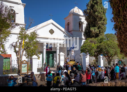 Jungfrau von Candelaria Jungfrau Statue, die Prozession - Humahuaca, Jujuy, Argentinien Stockfoto