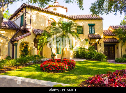 Orlando, Florida, USA - 10. Mai 2018: Die italienische Herrenhaus im Park Universal Studios. Orlando ist ein Theme Park Resort in Orlando, Florida. Stockfoto