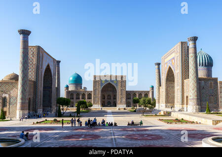 Sonnenuntergang am Registan Platz - Samarkand, Usbekistan Stockfoto