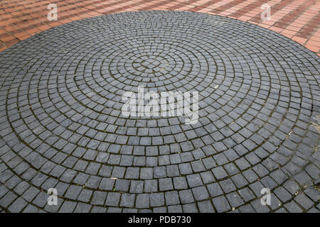 Beliebter Treffpunkt, der in der alten Stadt Hoi An, wo die kreisförmige Backstein ist in der Nähe des Flusses. Stockfoto