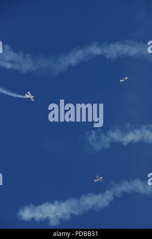 Team Raven, Bildung Aerobatic Display Team, Fliegen bei Torbay Airshow, Juni 2018. Stockfoto