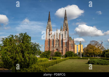 La Plata Kathedrale und der Plaza Moreno - La Plata, Provinz Buenos Aires, Argentinien Stockfoto