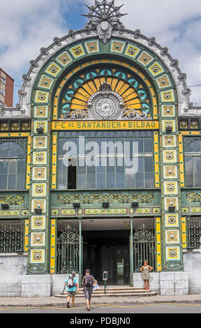 Eingang zum 'La Concordia" Zug Stacion, Bilbao, Spanien Stockfoto