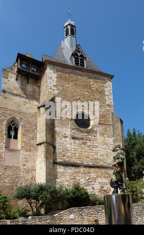 Bergerac Kirche - Eglise St Jacques und die neue Statue von Cyrano de Bergerac, Bergerac, Dordogne, Frankreich Europa Stockfoto