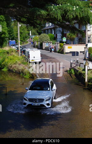 Auto Furt des Flusses Sid. East Devon, Großbritannien. August, 2018. Stockfoto