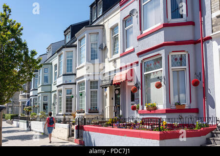 Pensionen am Ocean Road, South Shields, Tyne und Wear, England, Vereinigtes Königreich Stockfoto