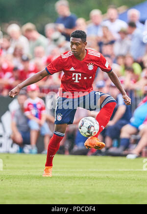 Rottach Egern, August 08, 2018 David Alaba, FCB 27 Antriebe, die Kugel, Aktion steuert, in voller Größe, Single Action mit Kugel, vollen Körper, ganze Zahl, Ausschnitt, einzelne Schüsse, Kugel Behandlung, Pick-up, Kopfzeile, Ausschneiden, FC Bayern München - FC Rottach-Egern 20-2 Test Match im Trainingscamp zur Vorbereitung Saison 2018/2019, 8. August 2018 in Rottach-Egern, Tegernsee, Deutschland. © Peter Schatz/Alamy leben Nachrichten Stockfoto