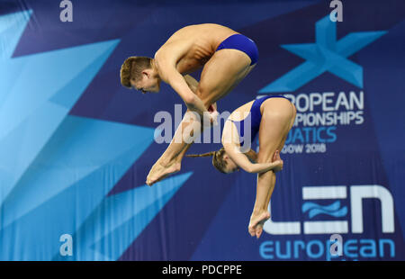 Großbritanniens Ross Haslam und Gnade Reid's letzten Tauchgang in der synchronisierten 3m Sprungbrett Mixed Final bei Tag sieben der 2018 europäischen Meisterschaften am Scotstoun Sport Campus, Glasgow. Stockfoto