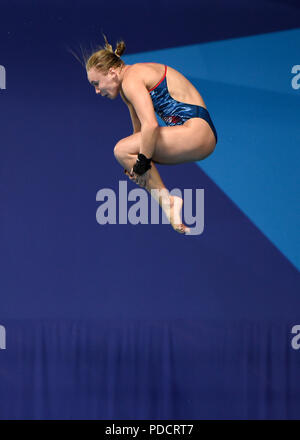 Großbritanniens Robyn Birke in der Frauen 10-m-Dive Final bei Tag sieben der 2018 europäischen Meisterschaften am Scotstoun Sport Campus, Glasgow. Stockfoto