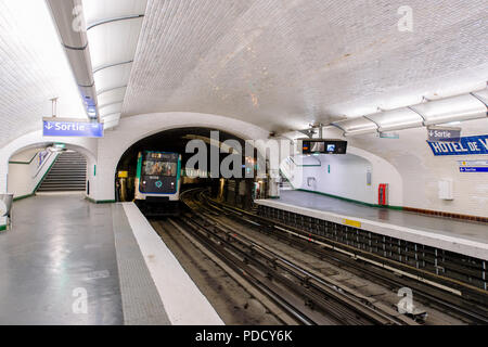 Metro Station Hotel de Ville in Paris, Frankreich Stockfoto
