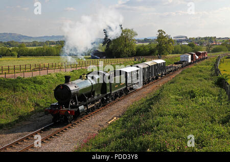 2807 Köpfe weg von Cheltenham Racecourse Station auf der GWR. Stockfoto