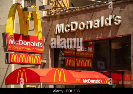 Ein McDonald's Restaurant am Broadway in Greenwich Village in New York am Samstag, 28. Juli 2018. (© Richard B. Levine) Stockfoto