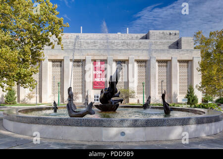 BLOOMINGTON, IN, USA - 22. Oktober 2017: Geburt der Venus Brunnen bei Showalter Plaza an der Indiana University. Stockfoto