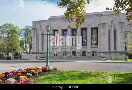 BLOOMINGTON, IN, USA - 22. OKTOBER 2017: Indiana Universität Hörsaal auf dem Campus der Universität von Indiana. Stockfoto