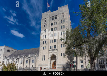 BLOOMINGTON, IN, USA - 22. OKTOBER 2017: Indiana Memorial Union auf dem Campus der Universität von Indiana. Stockfoto