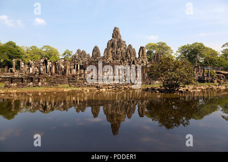 Ruinen der alten Khmer Tempel Bayon in der Tempelanlage Angkor Tom, Siem Reap, Kambodscha Stockfoto