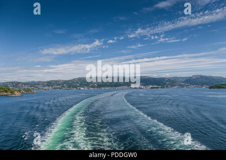 Abfahrt Bergen, Norwegen auf der Fähre nach Dänemark Stockfoto