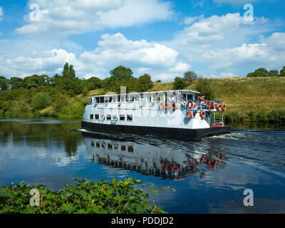 Das Boot in Teesside Prinzessin auf dem Fluss Tees in Yarm an einem sonnigen Sommer Stockfoto