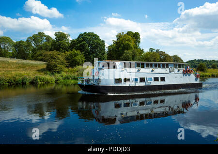 Das Boot in Teesside Prinzessin auf dem Fluss Tees in Yarm an einem sonnigen Sommer Stockfoto