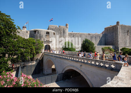 Das Pile Tor - Eingang in die Altstadt von Dubrovnik, Kroatien, Europa Stockfoto