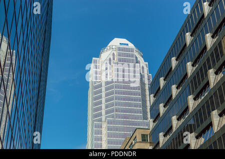 Montreal, Kanada - 5. August 2018: KPMG Wolkenkratzer in Montreal Downtown, Kanada Stockfoto